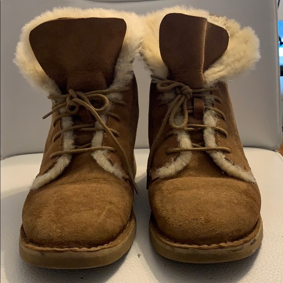 UGG lace up boots - Picture 5 of 7